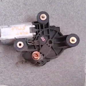 Vedd meg most FIAT STILO 01.09-06.12 Ablaktörlő motor hátsó bontott alkatrész