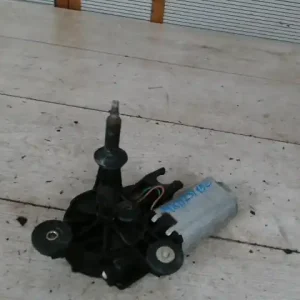 Korlátozott ajánlat FIAT STILO 01.09-06.12 Ablaktörlő motor hátsó ferdehátú kivitel 5 ajtós bontott alkatrész