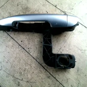 Újdonság FIAT STILO 01.09-06.12 Bal első külső kilincs 5 ajtós bontott alkatrész