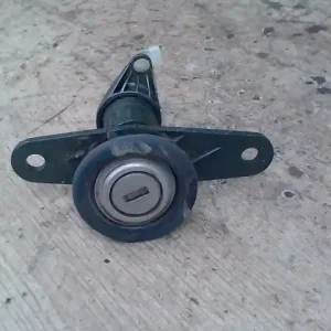 Biztonságos fizetés FIAT STILO 01.09-06.12 Csomagtérajtó dugózár 5 ajtós bontott alkatrész