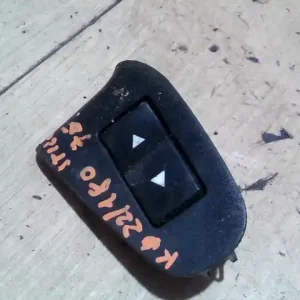 Kedvezmény FIAT STILO 01.09-06.12 Jobb első ablakemelő kapcsoló bontott alkatrész