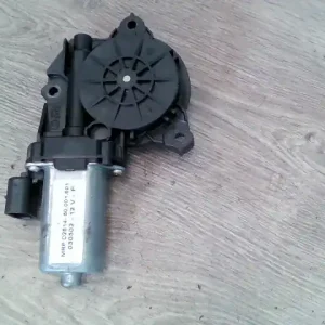 Akciós ár FIAT STILO 01.09-06.12 Jobb első ablakemelő motor bontott alkatrész