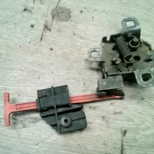 Biztonságos fizetés FIAT STILO 01.09-06.12 Motorháztető nyitó kar bontott alkatrész