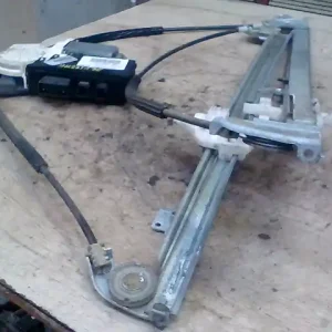 Expressz kézbesítés FIAT ULYSSE 02.07- Jobb első ablakemelő szerkezet elektromos bontott alkatrész