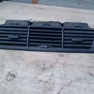 Vedd meg most FIAT ULYSSE 02.07- Középső szellőző bontott alkatrész