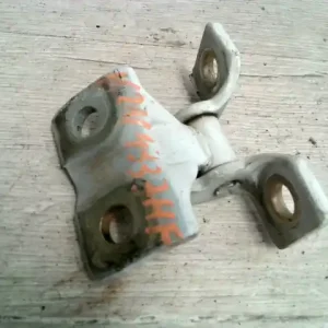 Expressz kézbesítés FIAT UNO 83-89 Jobb hátsó felső ajtózsanér bontott alkatrész