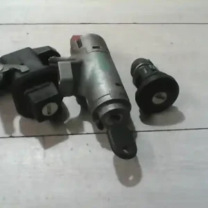 Szuper ajánlat FIAT UNO 89-94 Csomagtér ajtó zárszerkezet bontott alkatrész