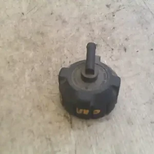 Expressz szállítás FIAT UNO 89-94 Kiegyenlítőtartály sapka bontott alkatrész