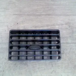 Exkluzív ajánlat FIAT UNO 89-94 Középső szellőző jobb 5 ajtós bontott alkatrész