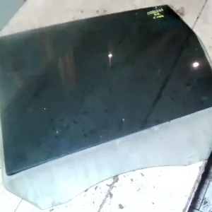 Újdonság FORD C-MAX 03.06-07.03 Bal hátsó ajtóüveg fóliázott bontott alkatrész