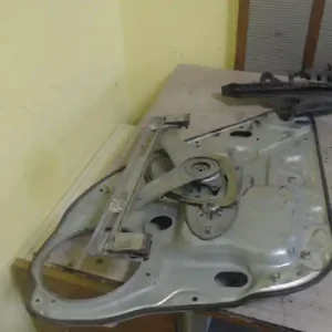 Árengedmény FORD C-MAX 03.06-07.03 Jobb hátsó ablakemelő szerkezet mechanikus 5 ajtós bontott alkatrész