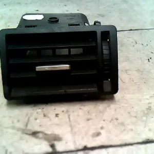 Akció FORD C-MAX 03.06-07.03 Szellőző jobb bontott alkatrész