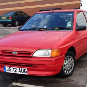 Árengedmény FORD ESCORT 90-95 Bal hátsó lámpa4 ajtós bontott alkatrész