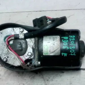 Vedd meg most FORD ESCORT 95- Ablaktörlő motor első 5 vezetékesbontott alkatrész