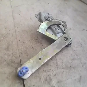 Utolsó esély FORD ESCORT 95- Bal hátsó ablakemelő szerkezet mechanikus bontott alkatrész