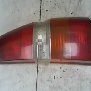 Utolsó esély FORD ESCORT 95- Jobb hátsó lámpa bontott alkatrész