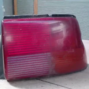 Vedd meg online FORD ESCORT 95- Jobb hátsó lámpa 5 ajtós bontott alkatrész