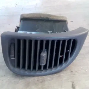 Szuper akció FORD EXPLORER 1995-2001 Szellőző jobb 5 ajtósbontott alkatrész