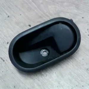 Bestseller FORD FIESTA 02-05 Bal első belső kilincs 5 ajtós bontott alkatrész