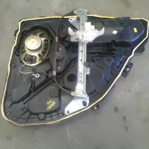 Azonnal elérhető FORD FIESTA 02-05 Bal hátsó ablakemelő szerkezet mechanikus bontott alkatrész