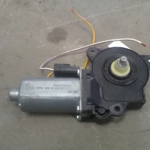 Vásárlói kedvenc FORD FIESTA 02-05 Jobb első ablakemelő motor bontott alkatrész