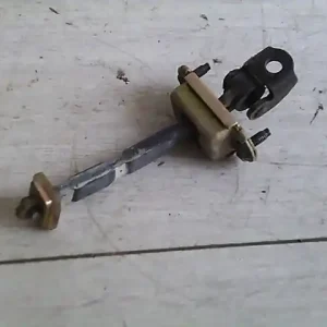 Akció FORD FIESTA 02-05 Jobb hátsó ajtóhatárolóbontott alkatrész