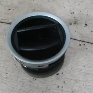 Ajánlat FORD FIESTA 05-08 Szellőző bontott alkatrész