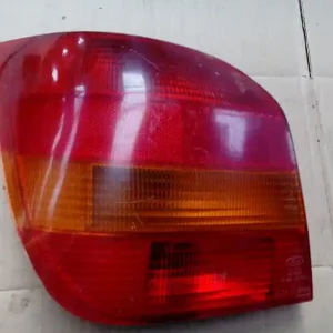 Árengedmény FORD FIESTA 89-95 Bal hátsó lámpa3 ajtós bontott alkatrész