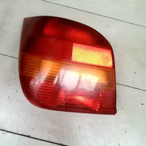 Akció FORD FIESTA 89-95 Bal hátsó lámpa 5 ajtós bontott alkatrész