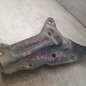 Árcsökkenés FORD FIESTA 89-95 Lengőkartartóbak tartó bontott alkatrész