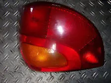 Árcsökkenés FORD FIESTA 96-99 Bal hátsó lámpa bontott alkatrész