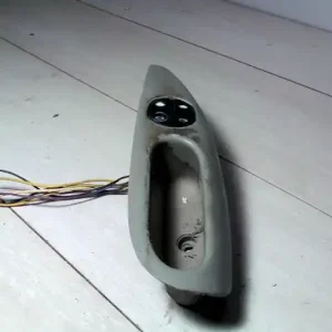 Végkiárusítás FORD FIESTA 96-99 Jobb első ablakemelő kapcsoló bontott alkatrész