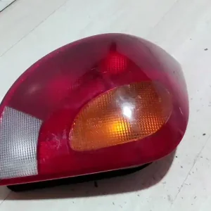 Azonnali szállítás FORD FIESTA 99.09-02.04 Jobb hátsó lámpa bontott alkatrész