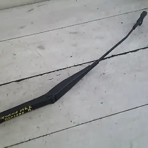 Azonnal elérhető FORD FOCUS 04- Ablaktörlő kar bal első bontott alkatrész