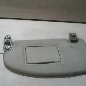 Árengedmény FORD FOCUS 04- Bal napellenző bontott alkatrész