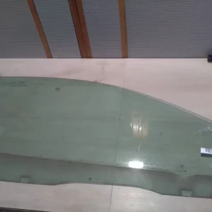 Végkiárusítás FORD FOCUS 04- Jobb első ajtóüveg 3 ajtós bontott alkatrész