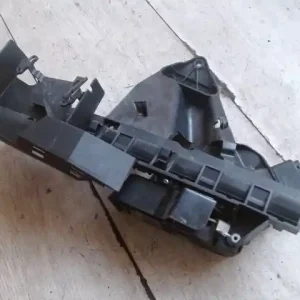 Árengedmény FORD Focus 2007.09.01-2011.02.28 Jobb első ajtó zárszerkezet központizáras 4 ajtós bontott alkatrész