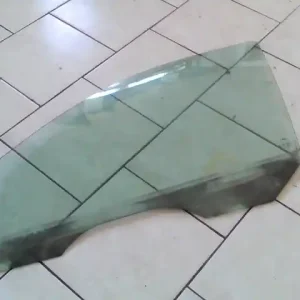 Vásárlói kedvenc FORD FOCUS 98-04 Bal első ajtóüveg ferdehátú kivitel 5 ajtós bontott alkatrész