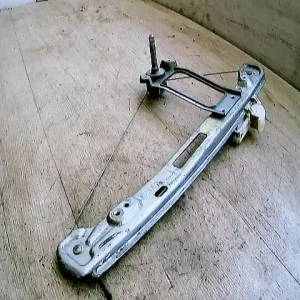 Utolsó esély FORD FOCUS 98-04 Bal hátsó ablakemelő szerkezet mechanikus bontott alkatrész