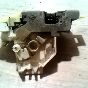 Újdonság FORD FOCUS 98-04 Bal hátsó ajtó zárszerkezet központi záras központizárasbontott alkatrész