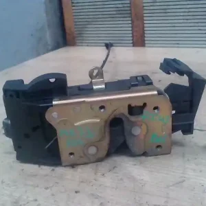 Utolsó esély FORD FOCUS 98-04 Bal hátsó ajtó zárszerkezet központi záras 5 ajtós bontott alkatrész