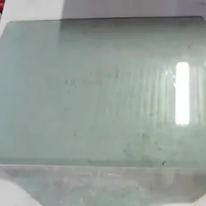 Azonnal elérhető FORD FOCUS 98-04 Bal hátsó ajtóüveg kombi bontott alkatrész