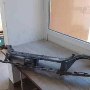 Utolsó esély FORD FOCUS 98-04 Homlokfal zárhíd bontott alkatrész