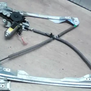 Vedd meg online FORD FOCUS 98-04 Jobb első ablakemelő szerkezet elektromos 4 ajtós bontott alkatrész