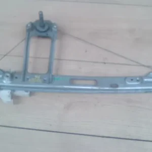 Akciós ár FORD FOCUS 98-04 Jobb hátsó ablakemelő szerkezet mechanikus kombi bontott alkatrész