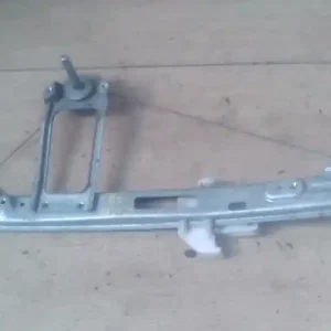 Vedd meg online FORD FOCUS 98-04 Jobb hátsó ablakemelő szerkezet mechanikus 5 ajtós bontott alkatrész