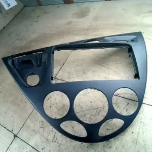 Bestseller FORD FOCUS 98-04 Középkonzol keret karcos bontott alkatrész