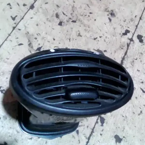 Akció FORD FOCUS 98-04 Szellőző jobb bontott alkatrész