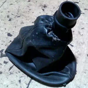 Árengedmény FORD FOCUS 98-04 Váltószoknya 1.8tdci bontott alkatrész