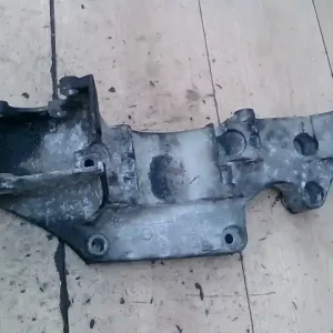 Árengedmény FORD GALAXY 00.10.01-06.05.31 Tartóbak szervószivattyú+klímakompresszor+generátor 1.9pdtdi bontott alkatrész